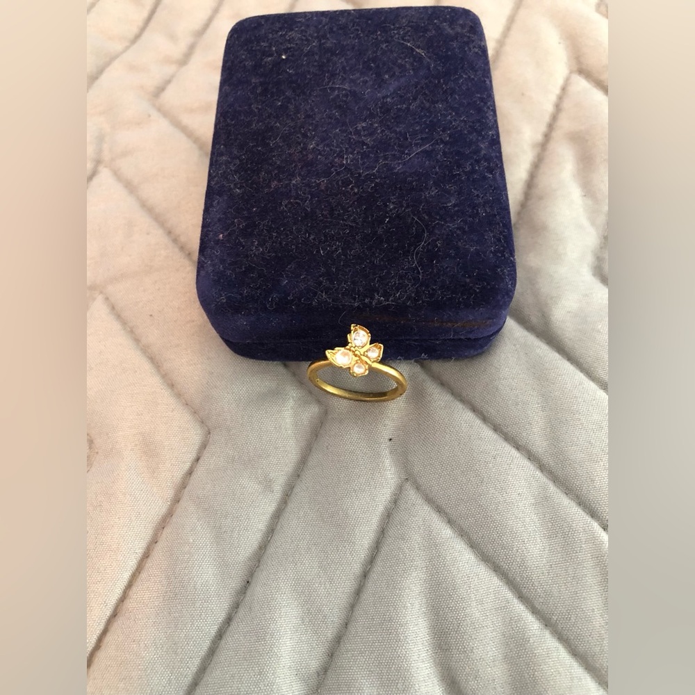 Butterfly ring